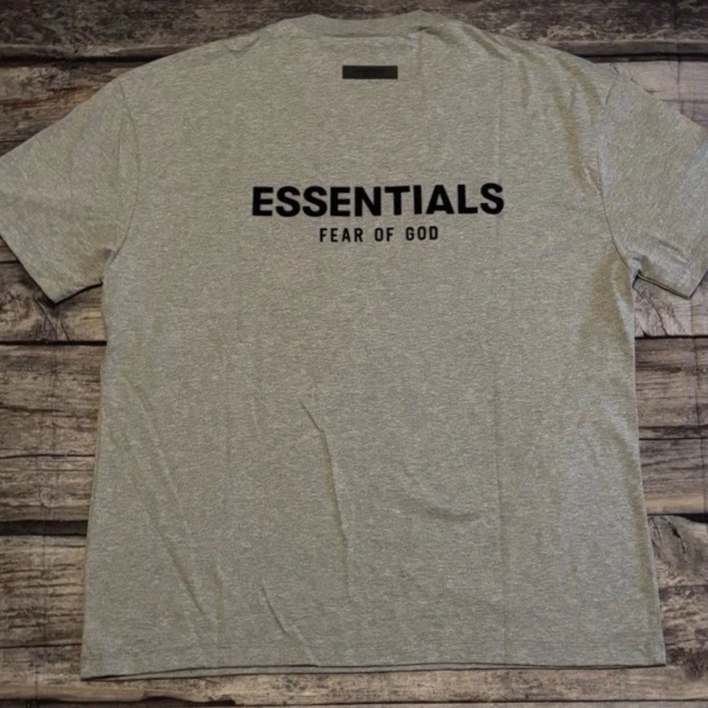 NEW Fear Of God Essentials T-Shirt Dark  Oatmeal Mens Size Xs - Picture 4 of 4